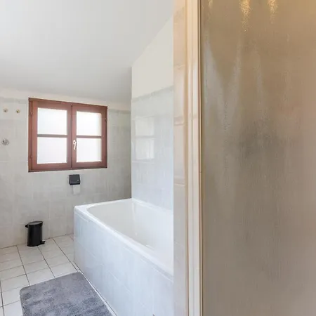 Prázdninový dům La Maison Du Domaine Salles (Gironde)